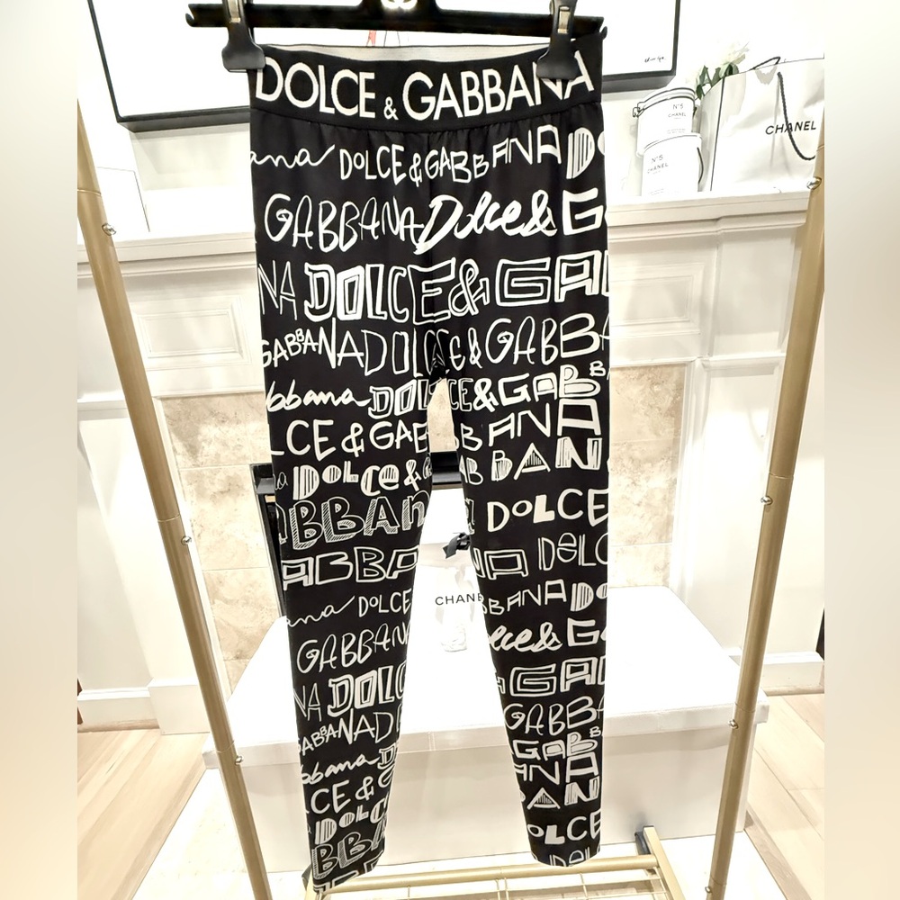 Dolce and Gabanna leggings in size 40